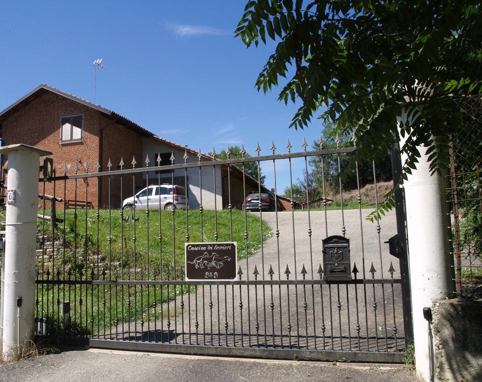 B&B Cascina Dei Levrieri — 4-Star Luxury Hotel in Capriglio, Italy