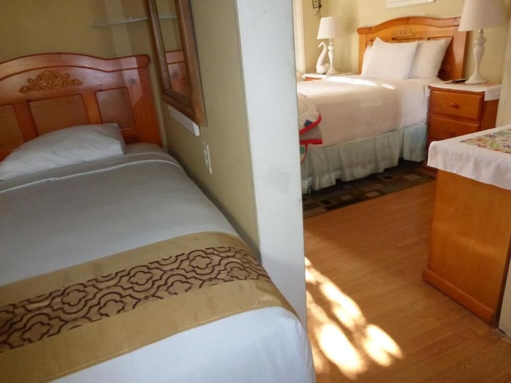Rest Haven Motel - photo 8