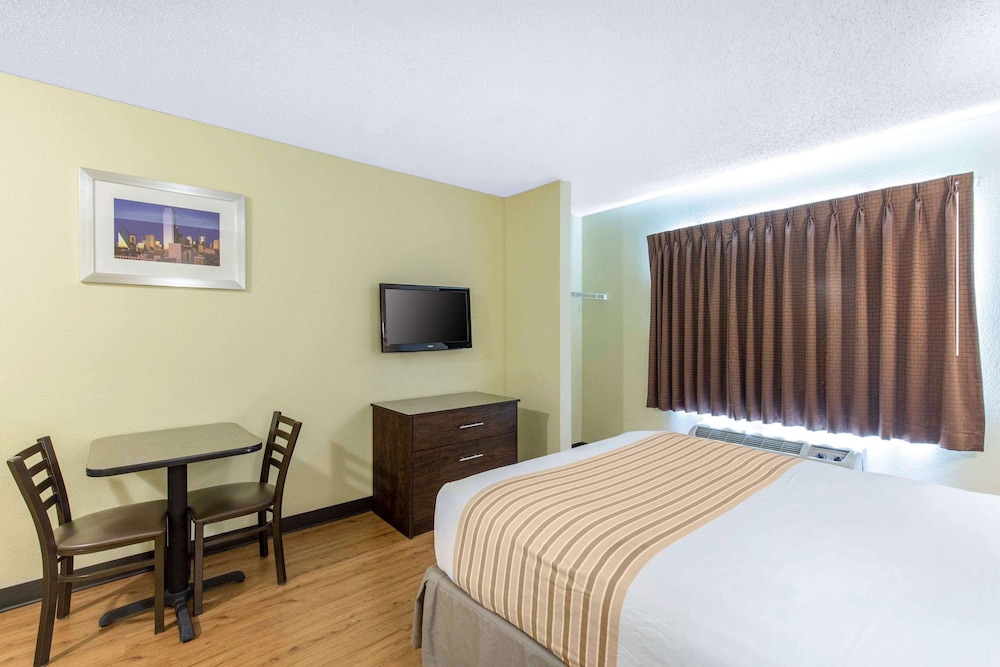 Hawthorn Extended Stay by Wyndham Lewisville - photo 7