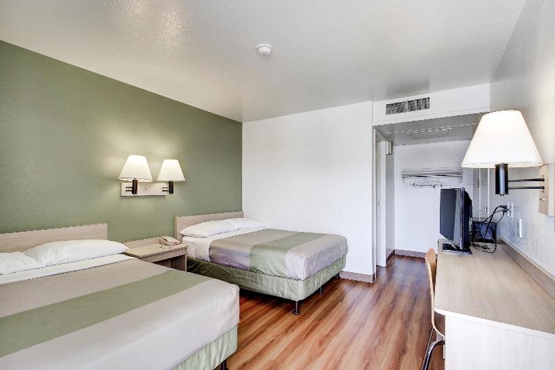 Econo Lodge Midvale UT - photo 9