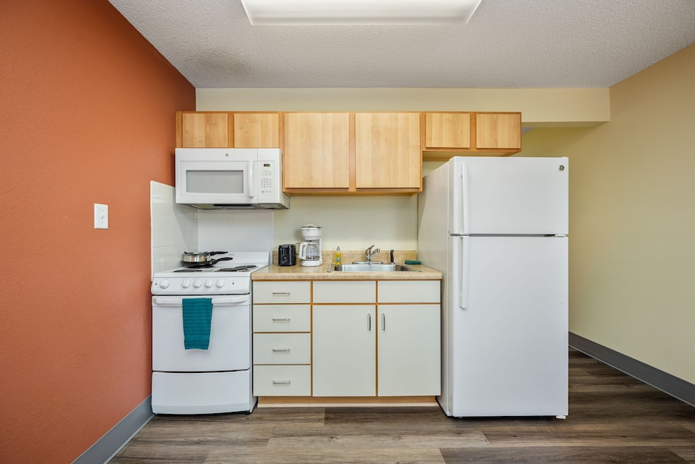 Affordable Suites Fredericksburg - photo 11