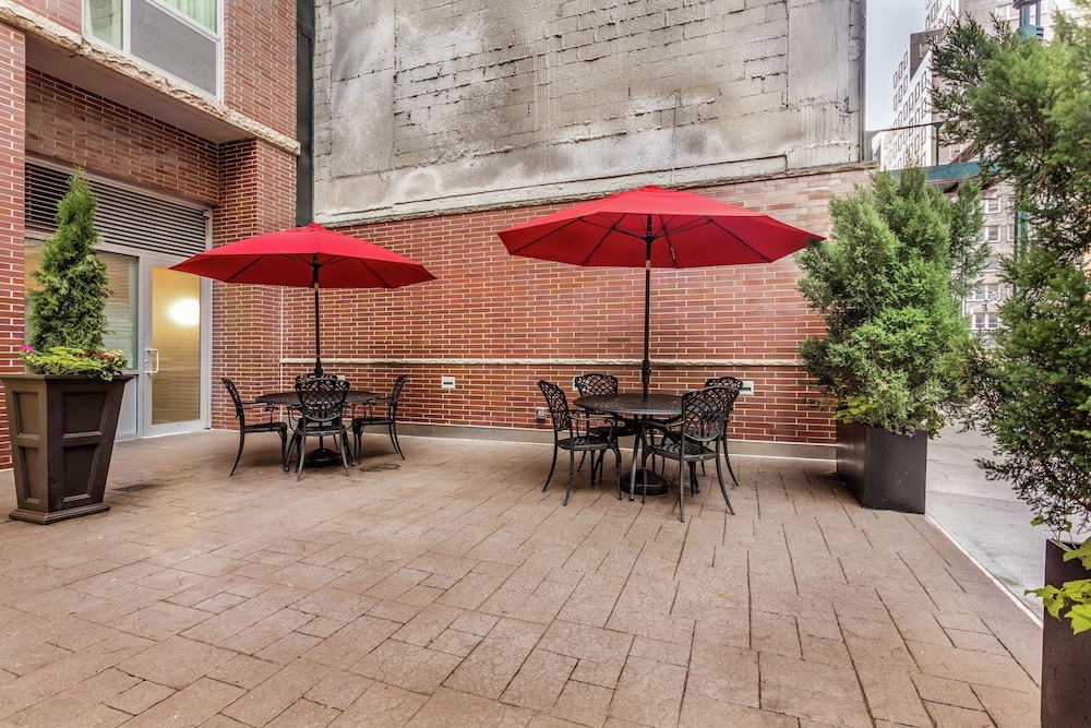 Hampton Inn Manhattan Grand Central - photo 42