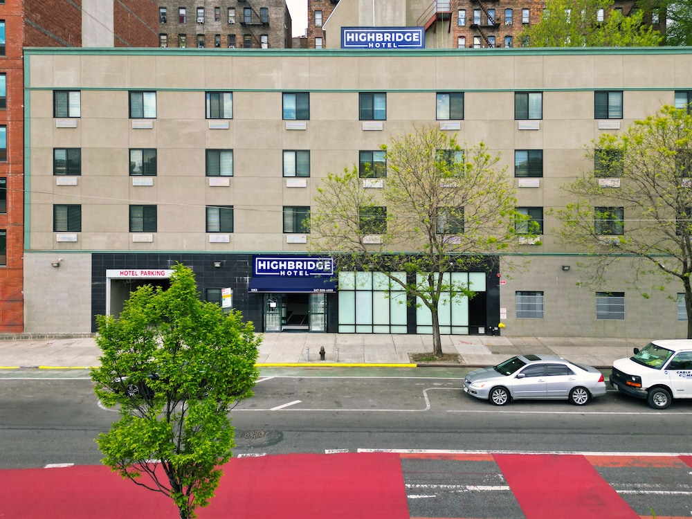 Highbridge Hotel - carbon neutral hotel in The Bronx