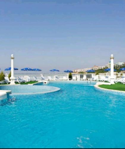 Coastal Studio with Sea View in Elenite 40m Pool — 4-Star Luxury Hotel in Sveti Vlas, Bulgaria