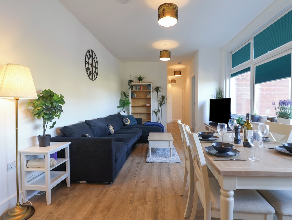 Moonbeam View — 4-Star Luxury Hotel in Lyme Regis, United Kingdom