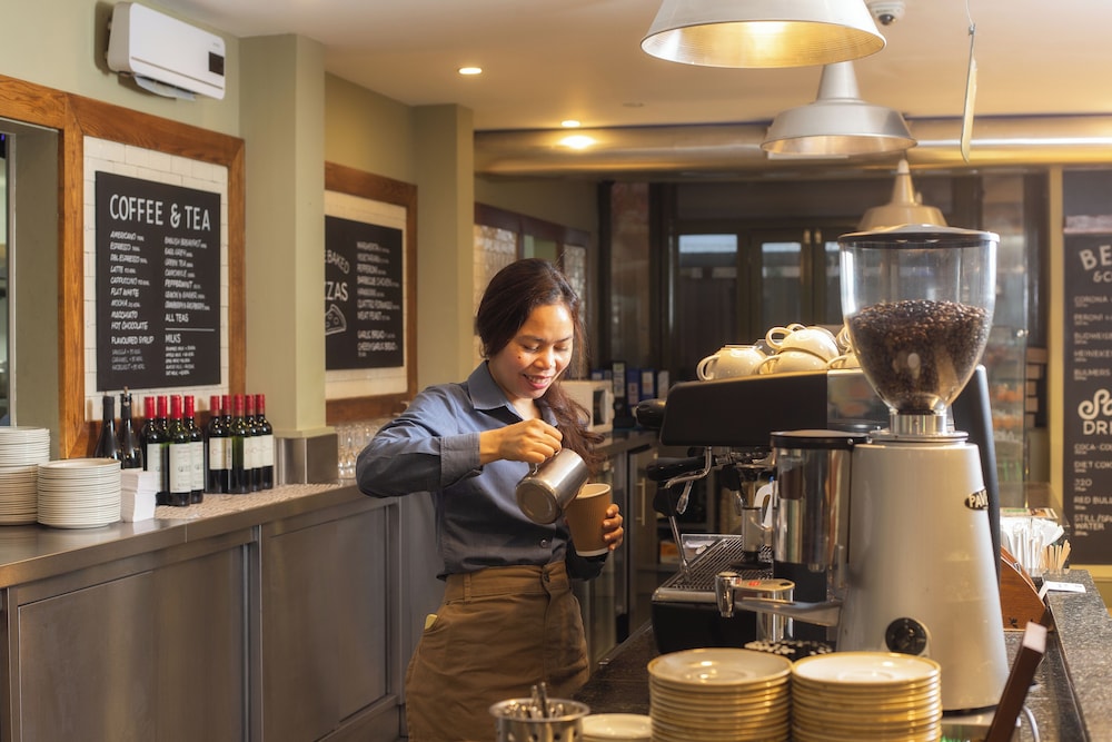 מזון ומשקאות