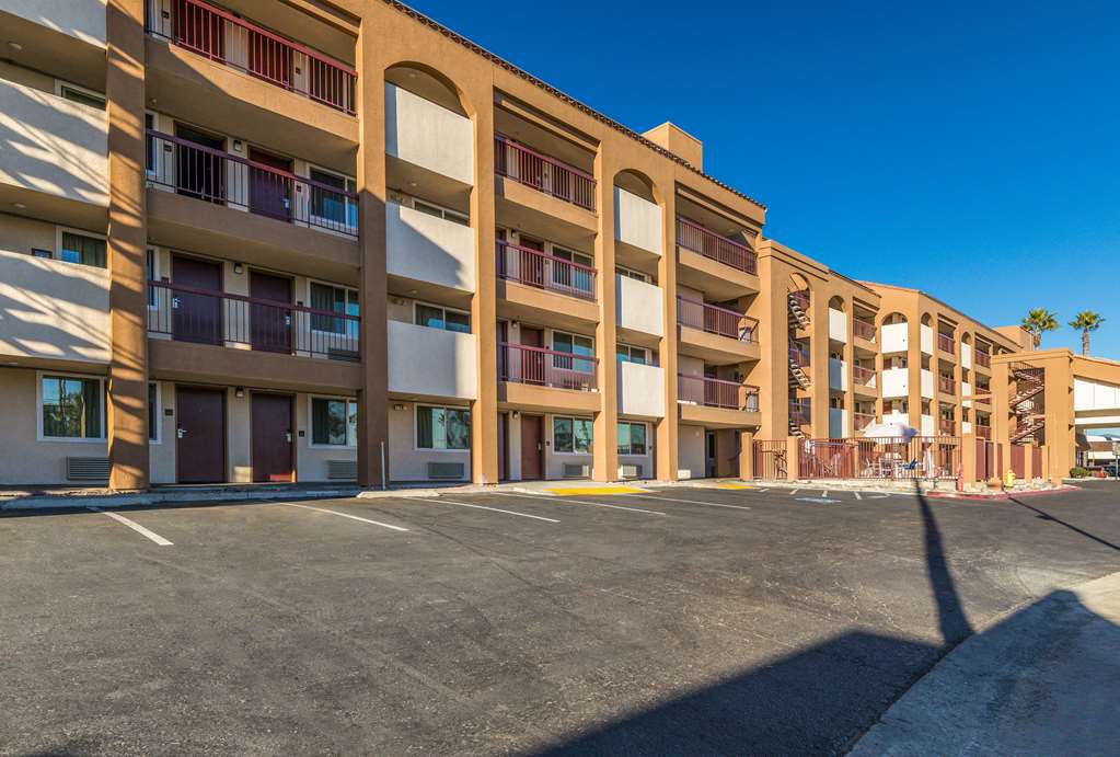 Days Inn by Wyndham Chula Vista San Diego - photo 5