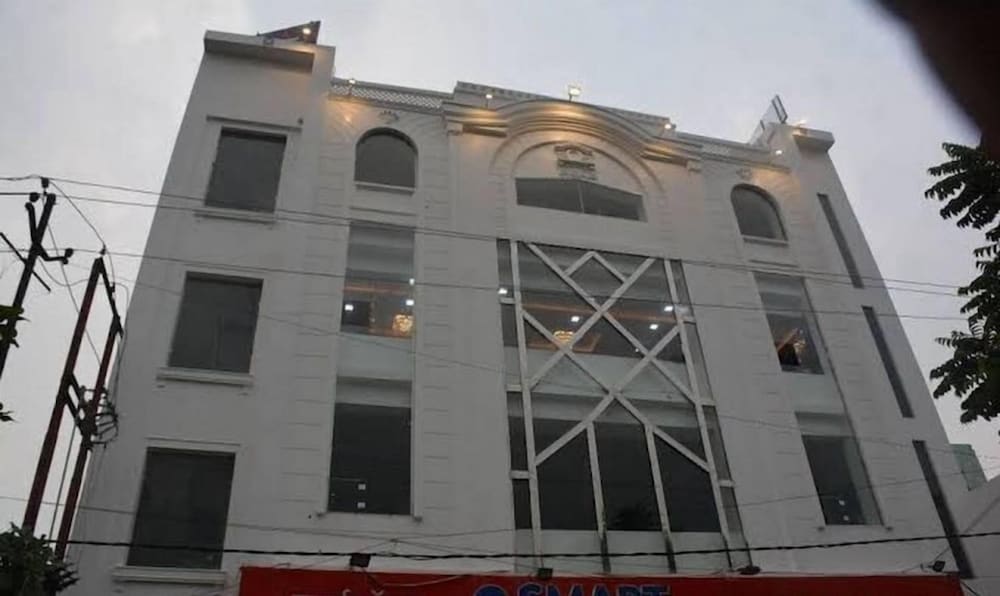 The Divine Cloud Inn - last minute hotel in Aligarh