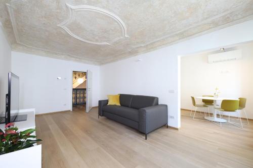 Palazzo Riccamboni — 4-Star Luxury Hotel in Riva Del Garda, Italy