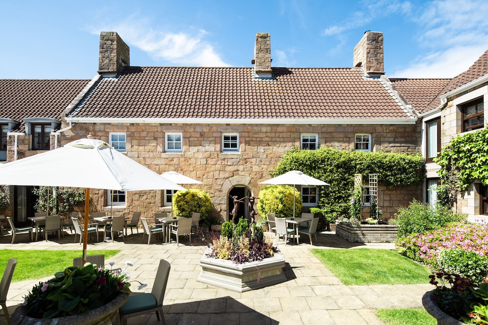 Greenhills Country Hotel — hotel in Saint Peters