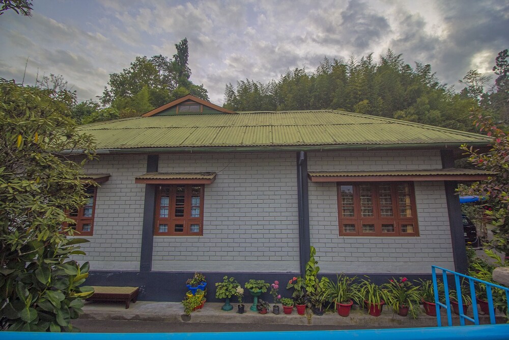 Oyo 24807 The Shire in Kalimpong, India