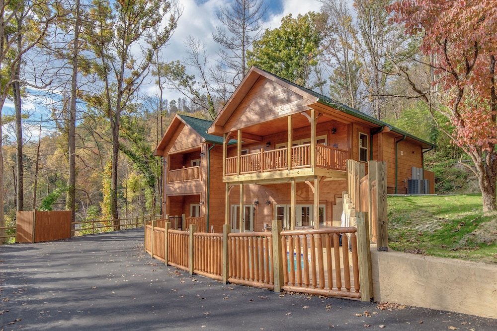 Smoky Mountain Splash - photo 42