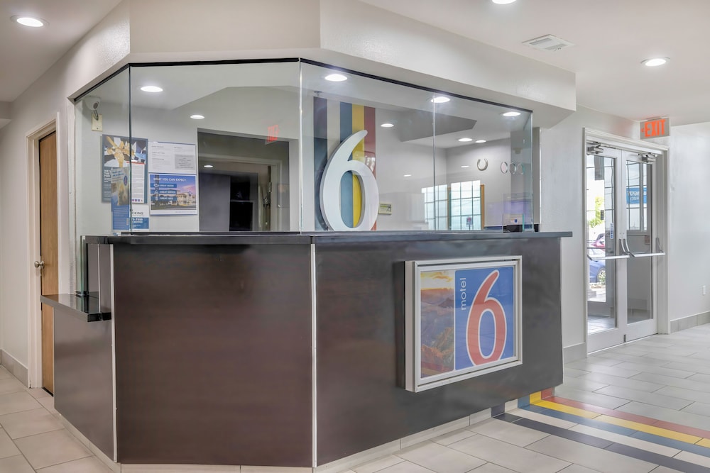 Motel 6 Fort Worth TX Burleson - photo 2
