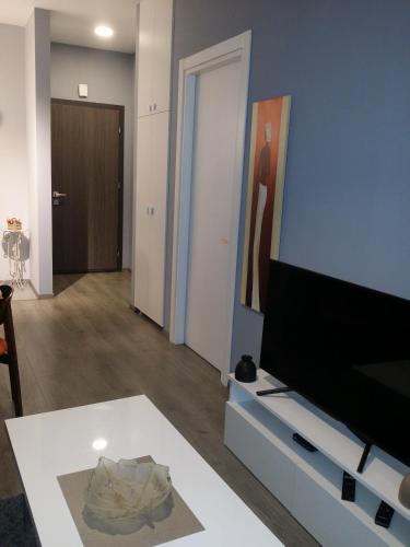GG Home new cozy 2 bedroom apartment on 16th floor