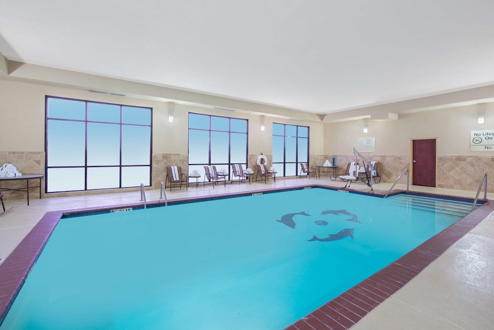 Hampton Inn & Suites Oklahoma City South - photo 35