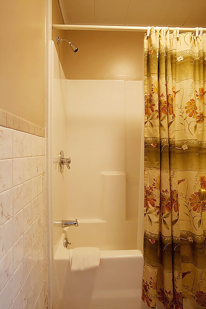 Margaretville Motel - photo 14