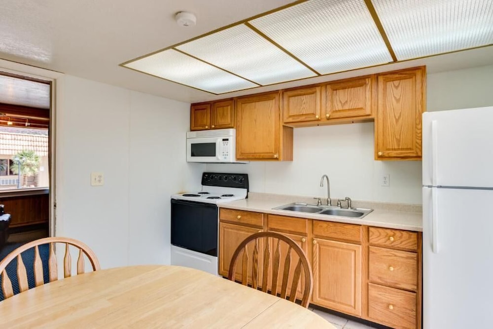 Zion Park Motel - photo 19