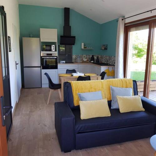 Studio Avec Terrasse Au Calme - last minute hotel in Unknown City