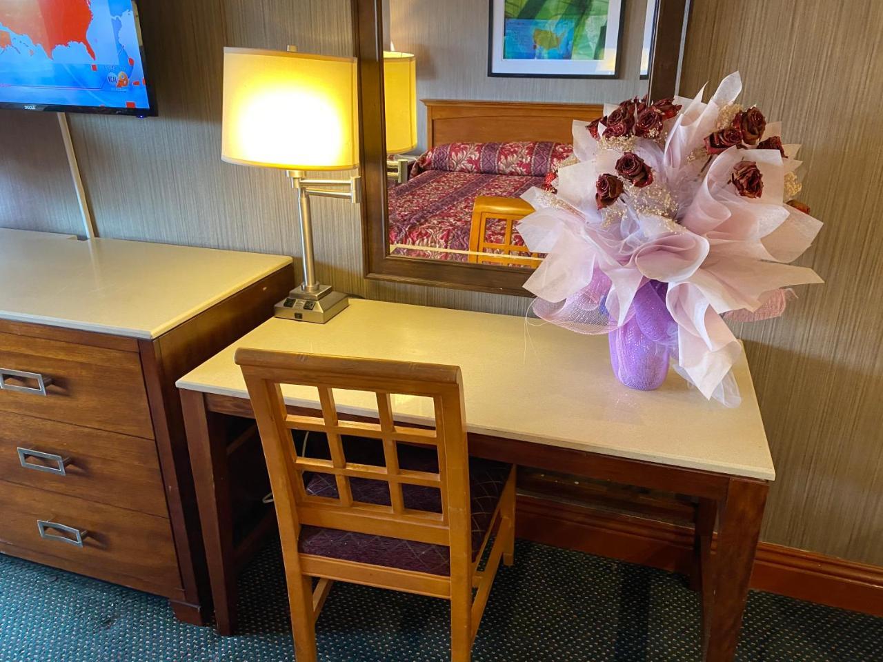 New Century Inn - photo 5