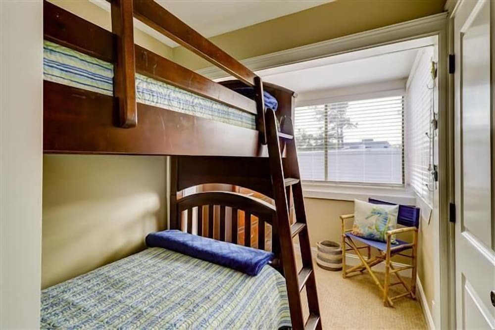 714 Schooner Court at the Sea Pines Resort - photo 3
