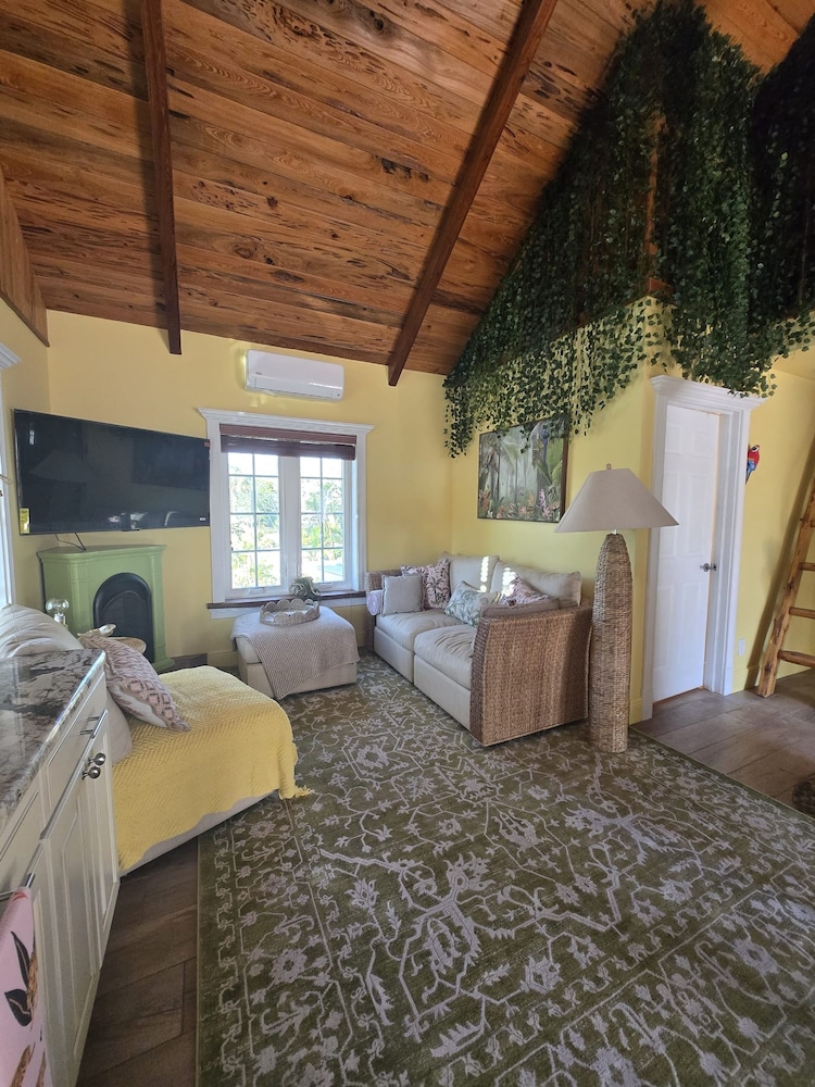 NEW Jungle Paradise Treehouse Suite With Resort Amenities Elevator Access Outdoor Kitchen Lagoon Lazy River Pool RV Hook up - photo 22