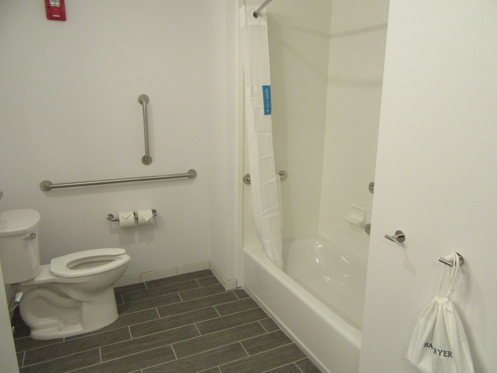Hampton Inn & Suites Knightdale Raleigh - photo 43
