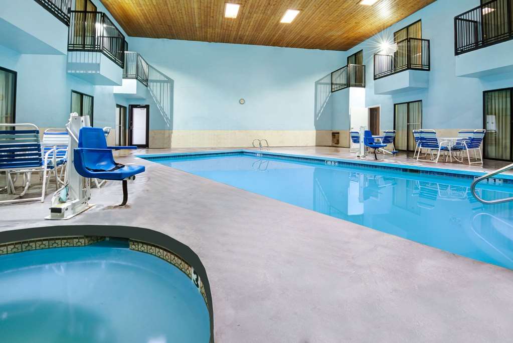 Days Inn & Suites by Wyndham Albuquerque West - photo 24