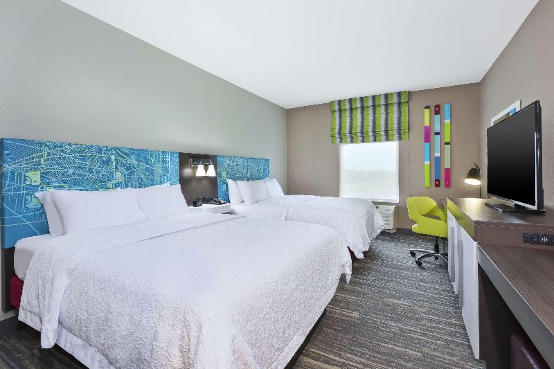Hampton Inn Sedalia - photo 6