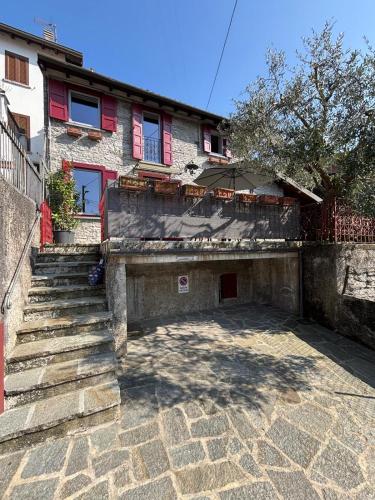 Ester Lakehouse graziosa casa indipendente — 4-Star Luxury Hotel in Lierna, Italy