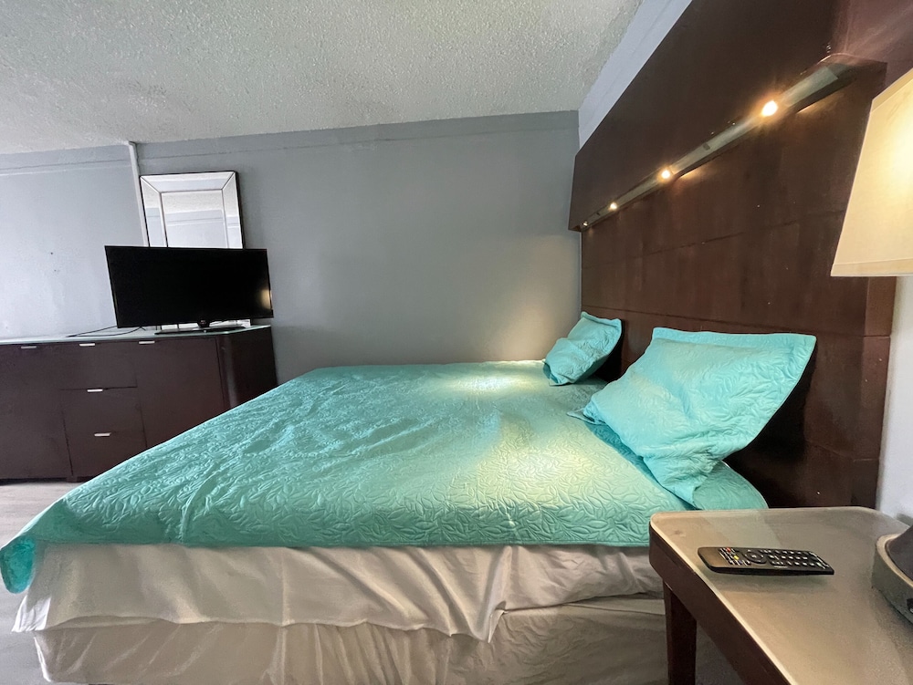 Lamplighter Inn By OYO Charlotte Airport Area - photo 12