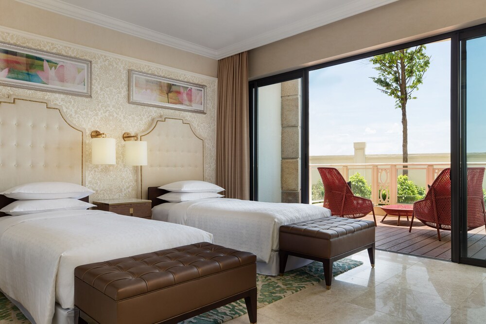 Sheraton Grand Danang Beach Resort & Spa — Da Nang — photo 4