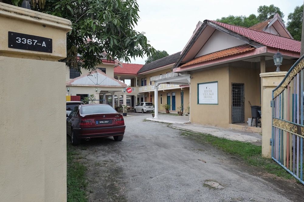 OYO 90018 River Village Hotel in Kuala Terengganu, Malaysia
