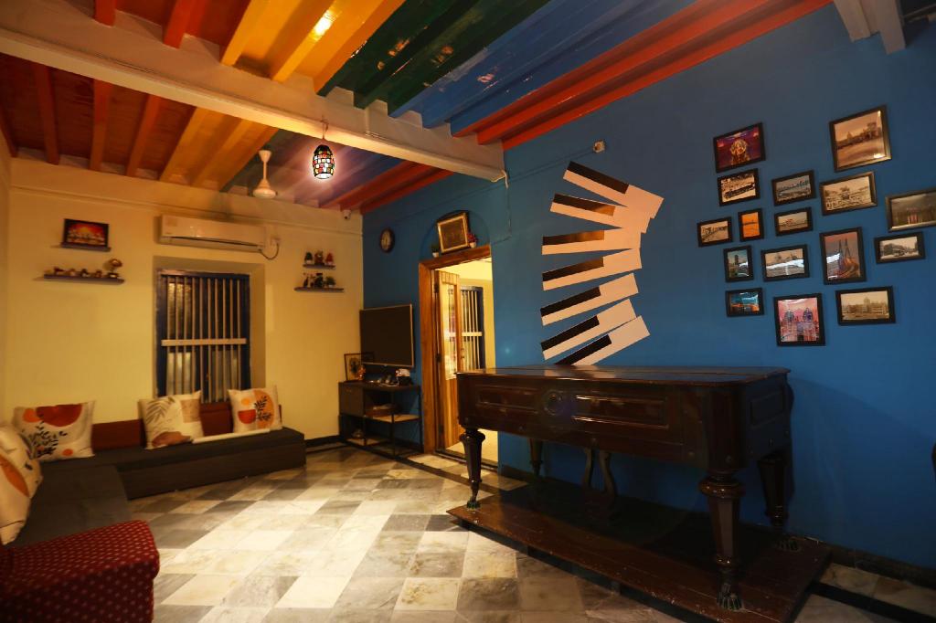 HappiNest The Backpacker's Hostel