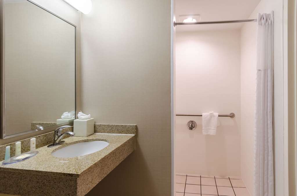 Comfort Inn Randolph Boston - photo 11