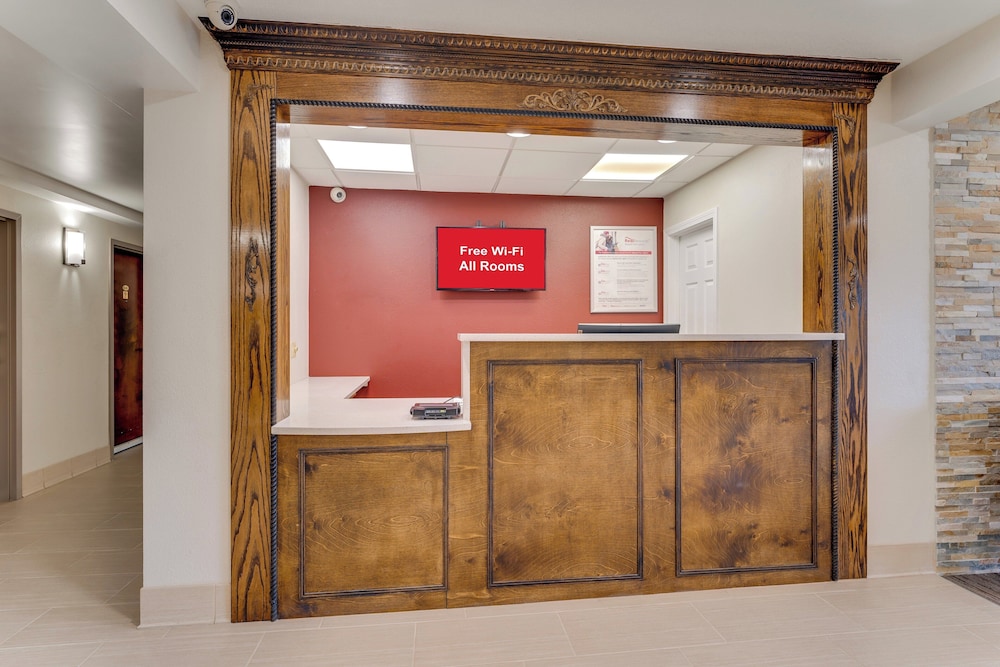 Red Roof Inn & Suites Newport Middletown RI - photo 3