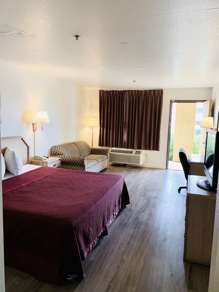 Americas Best Value Inn Phoenix I 10 West - photo 8