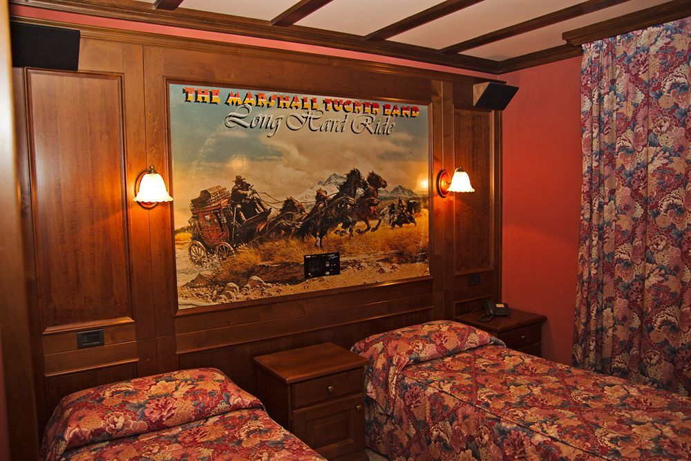 Hotel California — Ayas — photo 3