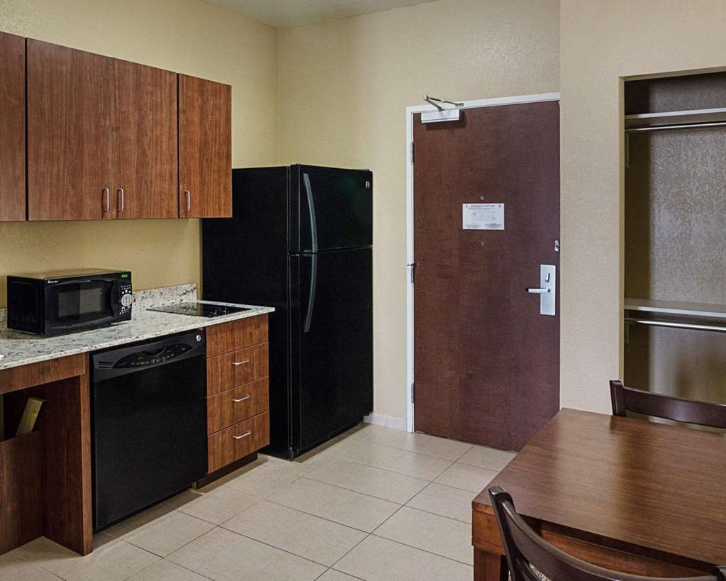 Comfort Inn Midland South I 20 - photo 21
