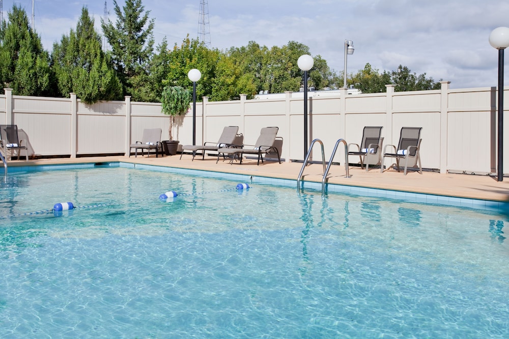 Holiday Inn Manhattan at the Campus by IHG - photo 8