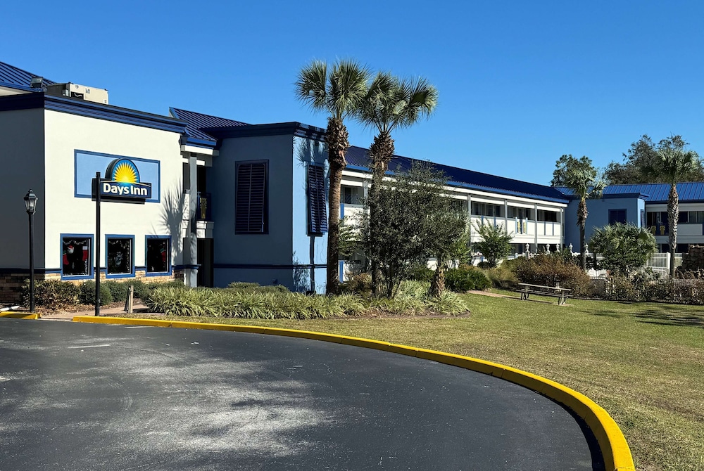 Days Inn by Wyndham Brooksville Dade City - photo 28