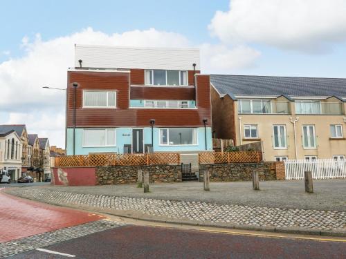 Beachfront Apartment — 4-Star Luxury Hotel in Pwllheli, United Kingdom