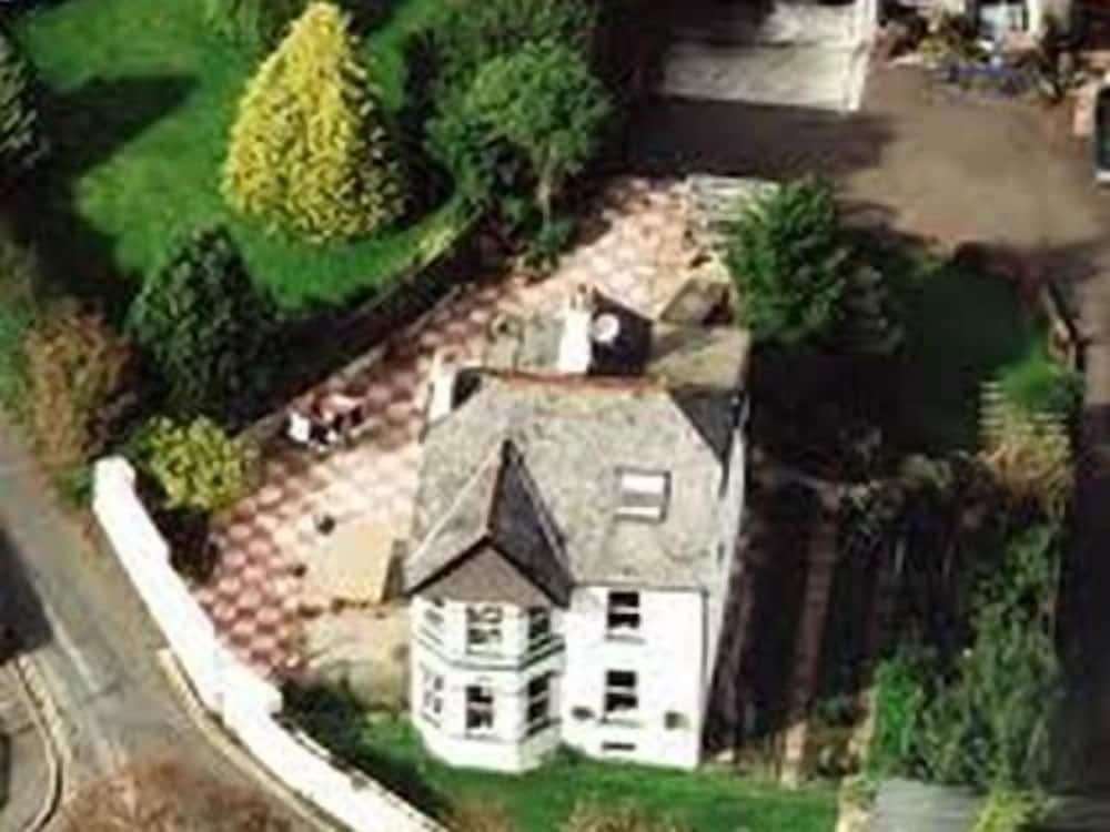 Drakewalls Bed And Breakfast 4391329 — Gunnislake