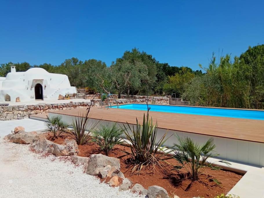 Beautiful Trulli In The Heart Of The Valle D Itria — Ostuni