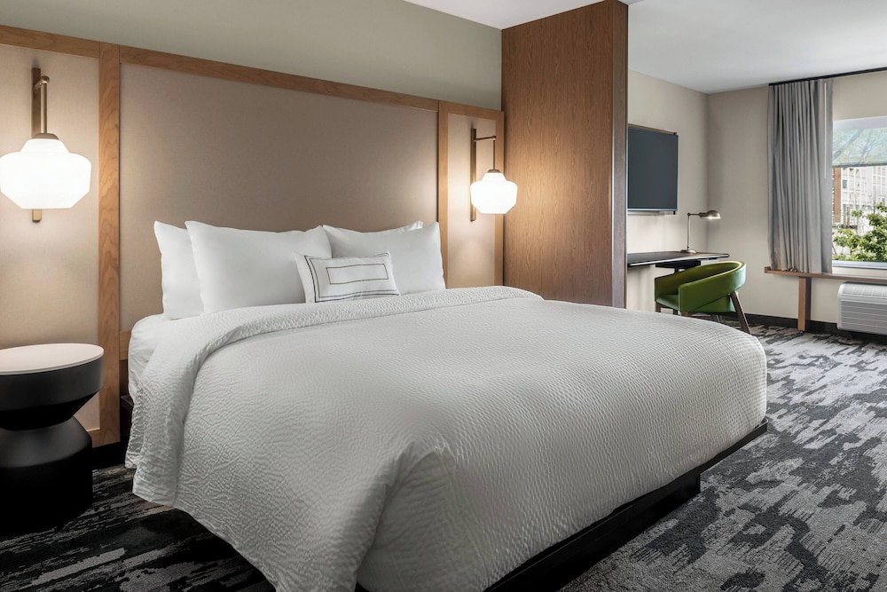 Fairfield Inn & Suites by Marriott Milwaukee West - photo 12