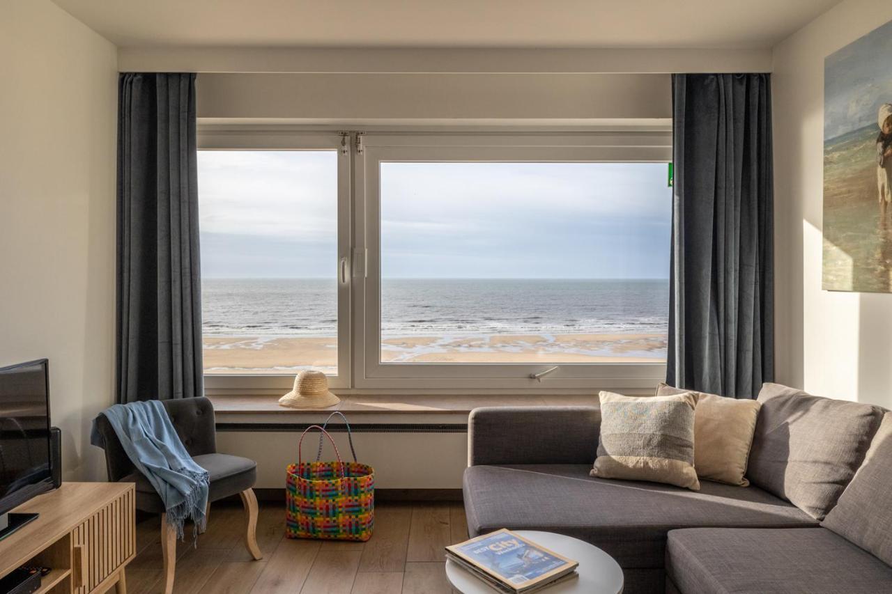 Cosy studio with Amazing Seaview T67 — 4-Star Luxury Hotel in Ostend, Belgium