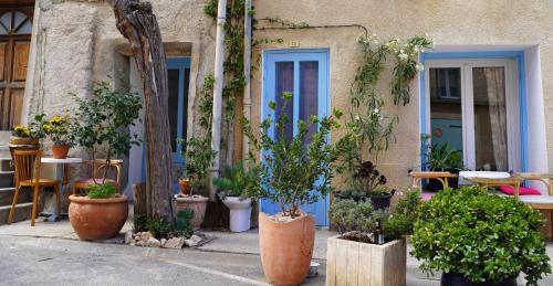 Lily V L Auberge in Leucate, France