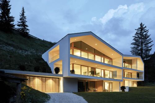 Greva Apartments 1 — 4-Star Luxury Hotel in Santa Cristina Valgardena, Italy