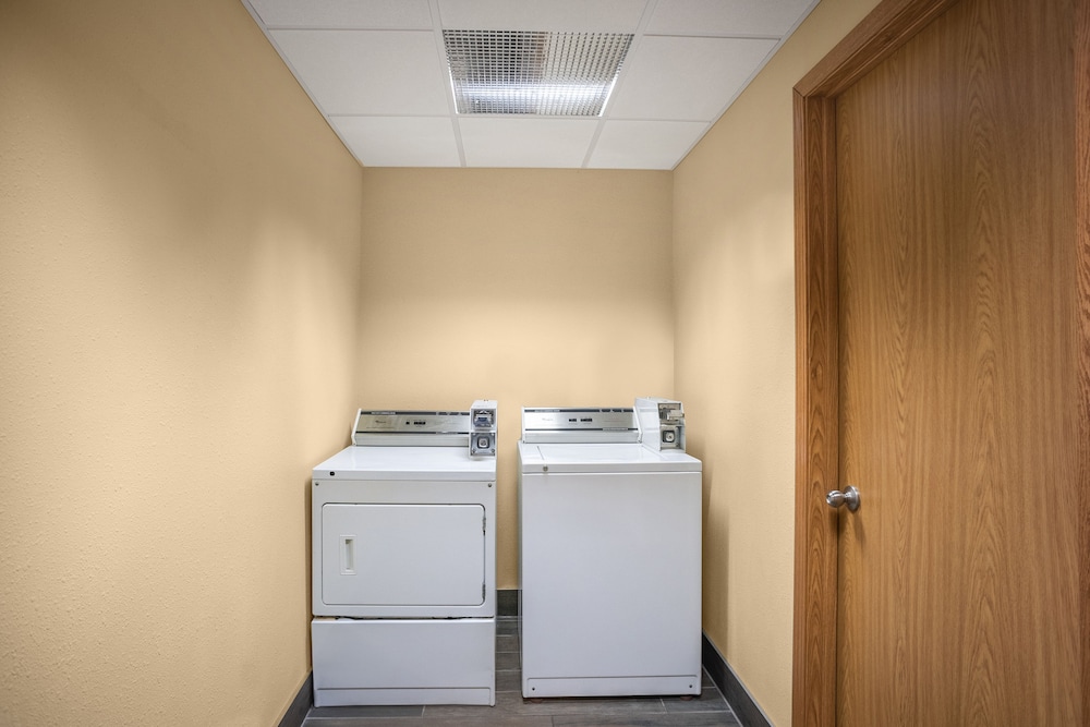 Red Roof Inn Des Moines - photo 23