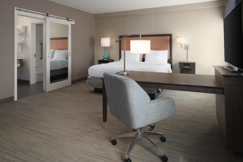 Hampton Inn & Suites Yonkers Westchester - photo 9