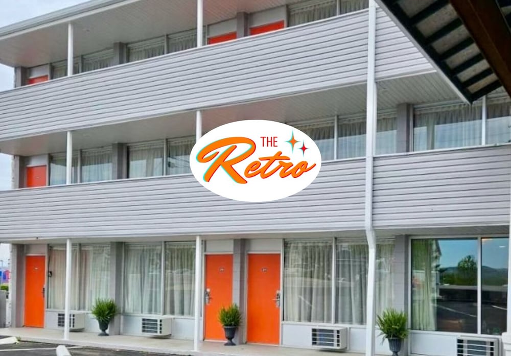 The Retro Hotel - photo 42